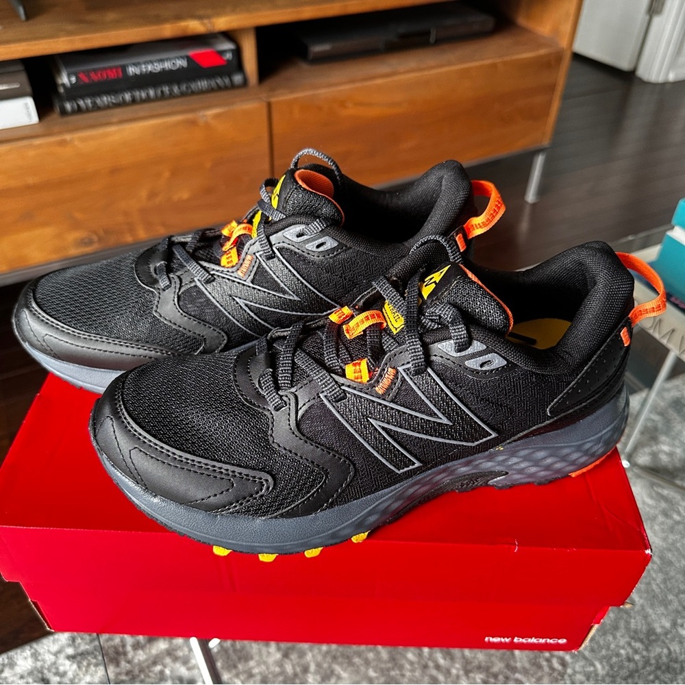 NEW BALANCE MEN'S TRAIL BLACK RUNNING SHOES